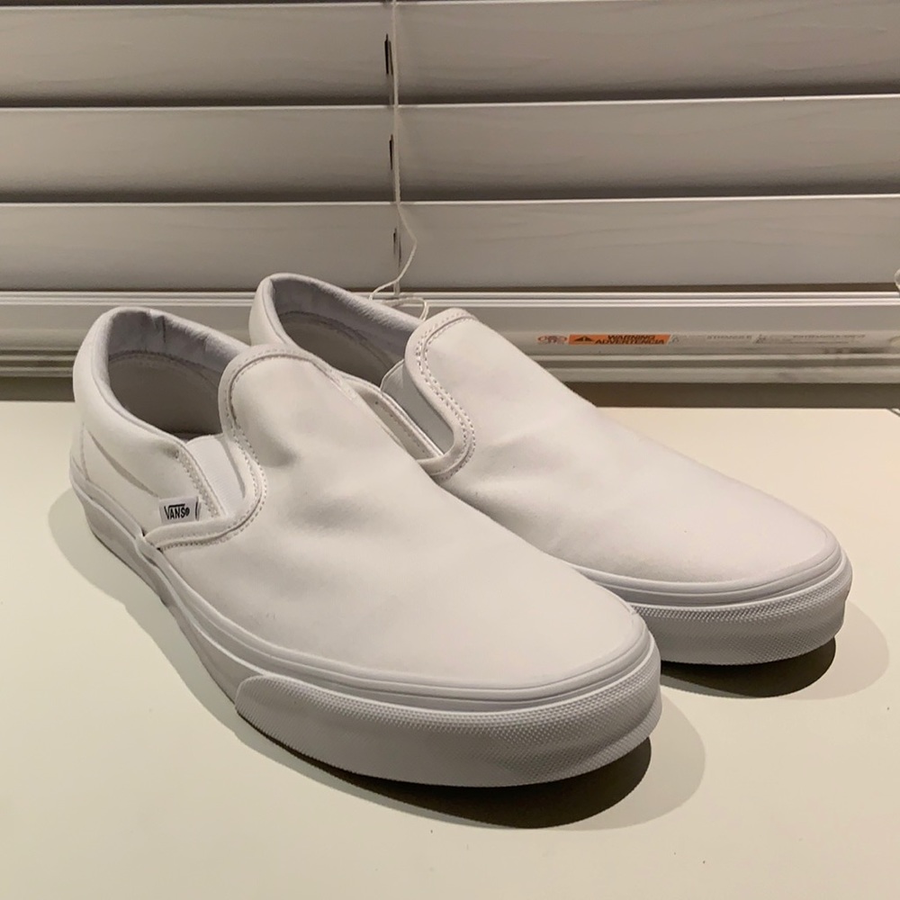 Slip on white vans